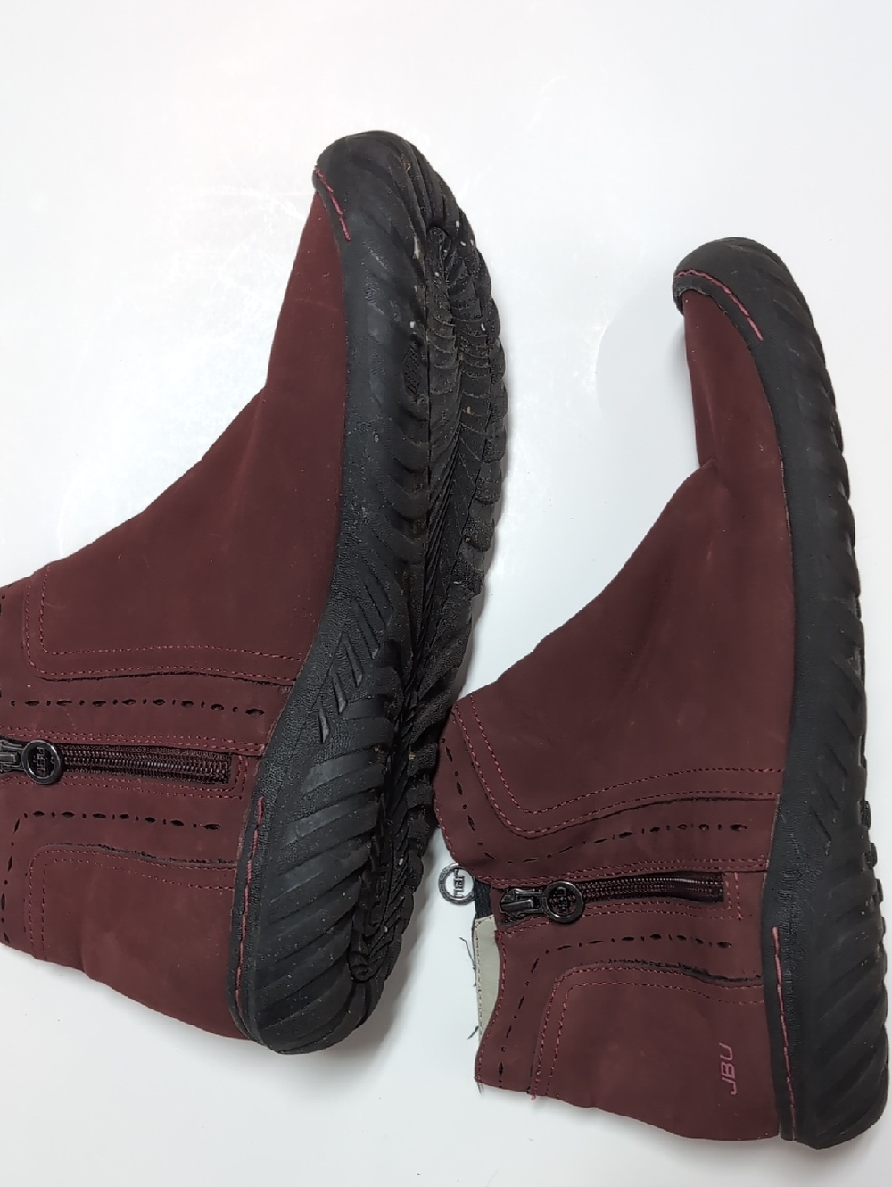 Women's Casual Zip Boot in Burgundy